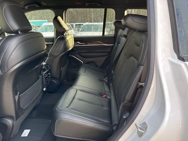 new 2026 Jeep Grand Cherokee car, priced at $44,646