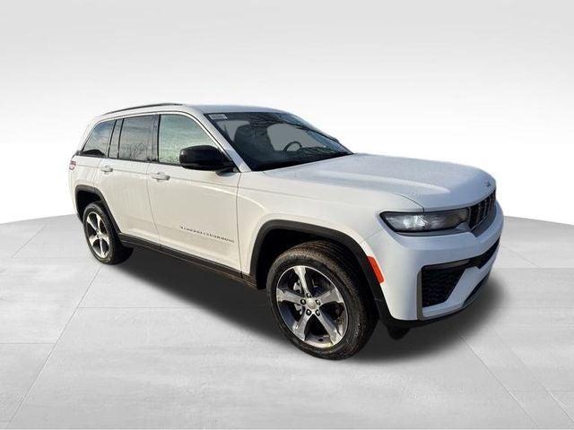 new 2026 Jeep Grand Cherokee car, priced at $37,146