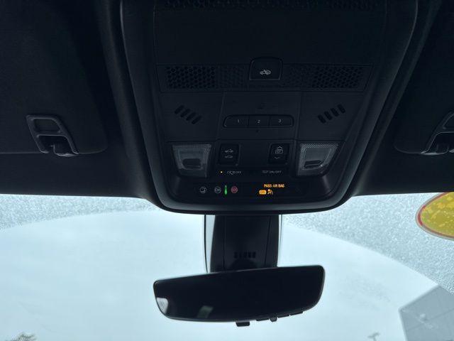 used 2023 Cadillac XT5 car, priced at $29,993