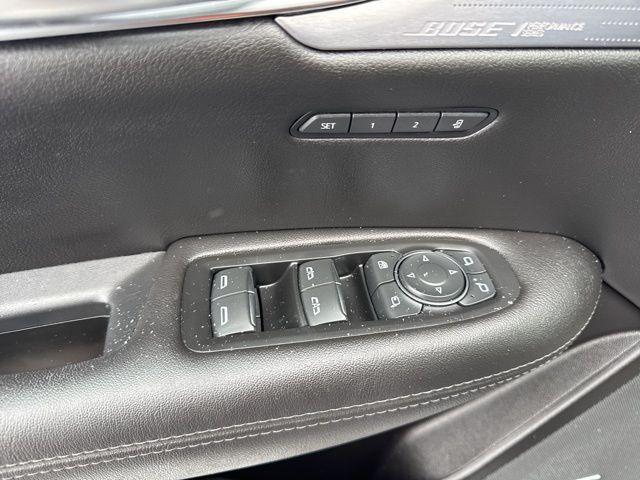 used 2023 Cadillac XT5 car, priced at $29,993