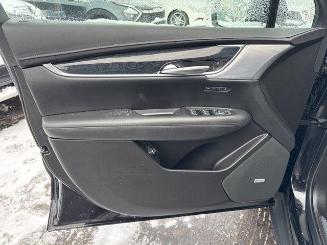 used 2023 Cadillac XT5 car, priced at $29,993