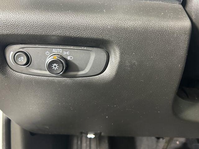 used 2023 Chevrolet Traverse car, priced at $31,813