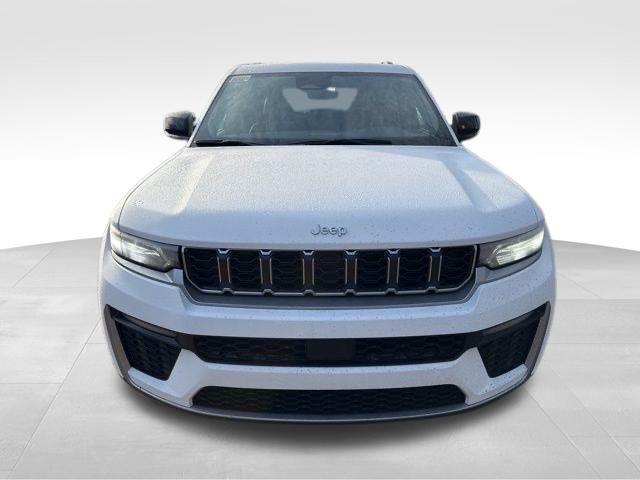 new 2026 Jeep Grand Cherokee car, priced at $46,615