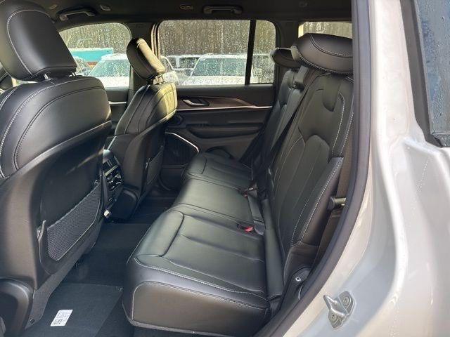 new 2026 Jeep Grand Cherokee car, priced at $46,615