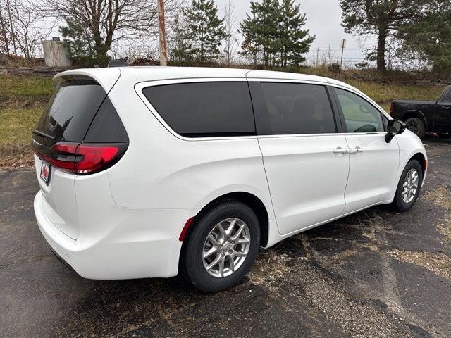 new 2026 Chrysler Pacifica car, priced at $40,251