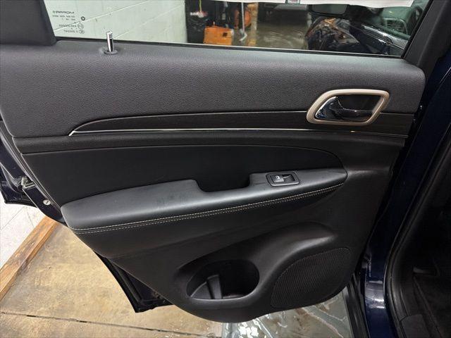 used 2017 Jeep Grand Cherokee car, priced at $18,294