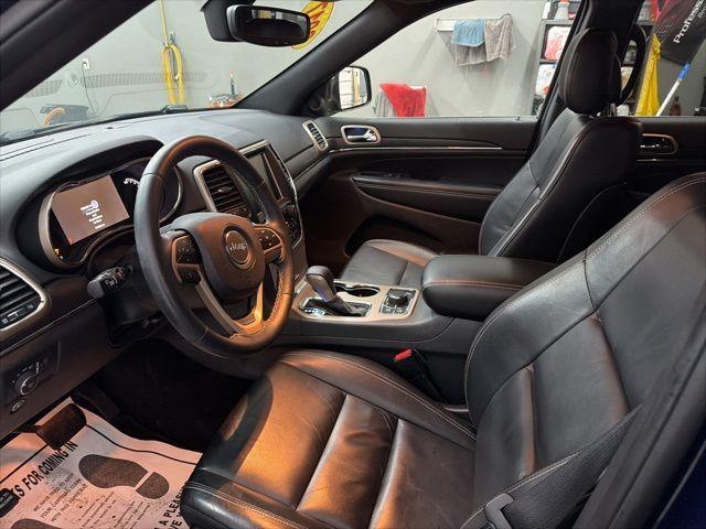 used 2017 Jeep Grand Cherokee car, priced at $18,294