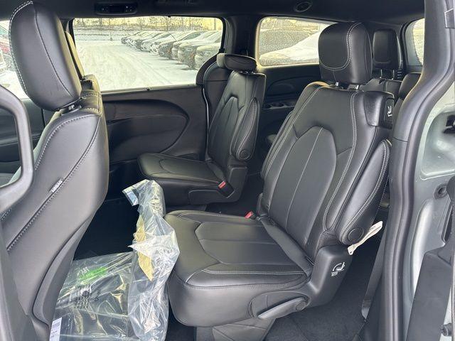 new 2026 Chrysler Pacifica car, priced at $39,627