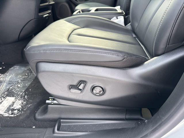 new 2026 Chrysler Pacifica car, priced at $39,627