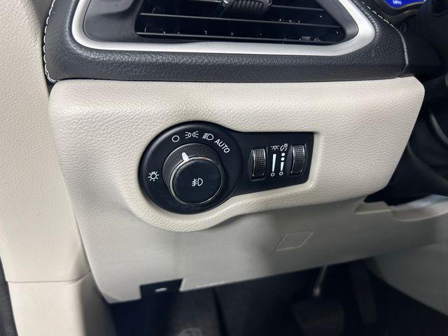 used 2022 Chrysler Pacifica car, priced at $32,993