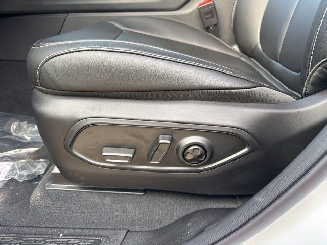 new 2025 Jeep Grand Cherokee car, priced at $47,637