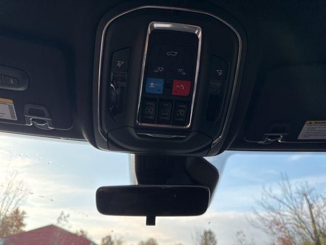 new 2025 Jeep Grand Cherokee car, priced at $47,637