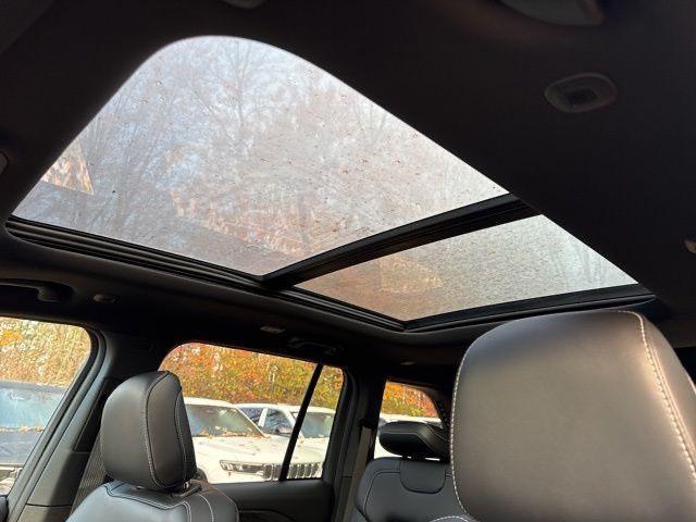 new 2025 Jeep Grand Cherokee car, priced at $47,637