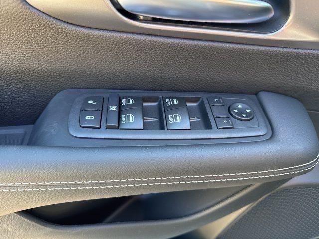 new 2026 Chrysler Pacifica car, priced at $39,196