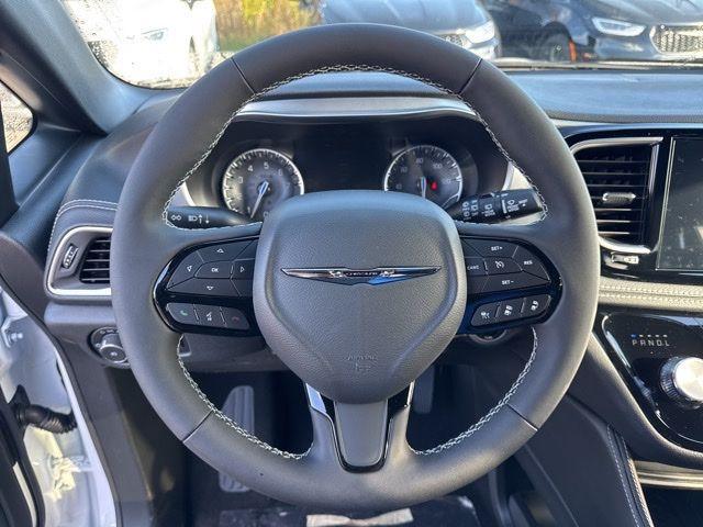 new 2026 Chrysler Pacifica car, priced at $44,859