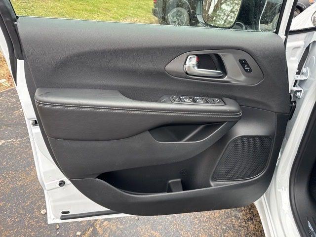 new 2026 Chrysler Pacifica car, priced at $38,534