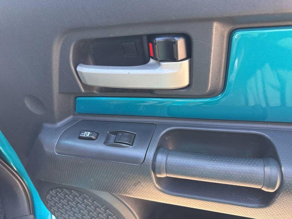 used 2007 Toyota FJ Cruiser car, priced at $16,995