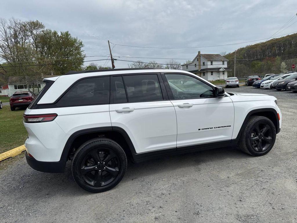 used 2023 Jeep Grand Cherokee car, priced at $25,595