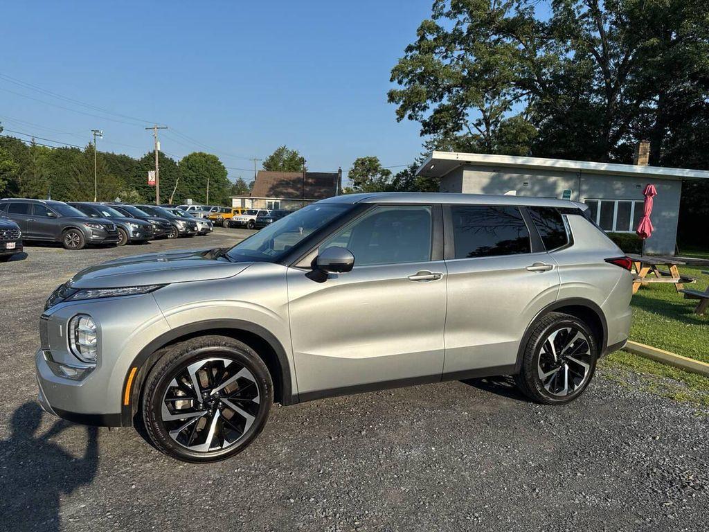 used 2023 Mitsubishi Outlander car, priced at $21,995