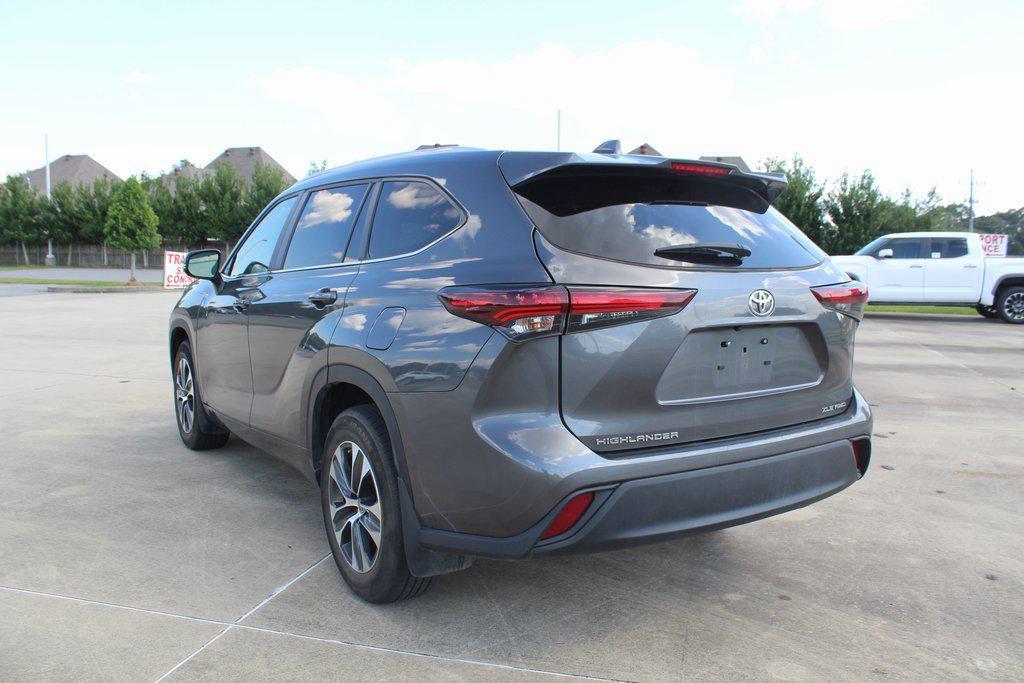 used 2024 Toyota Highlander car, priced at $37,295