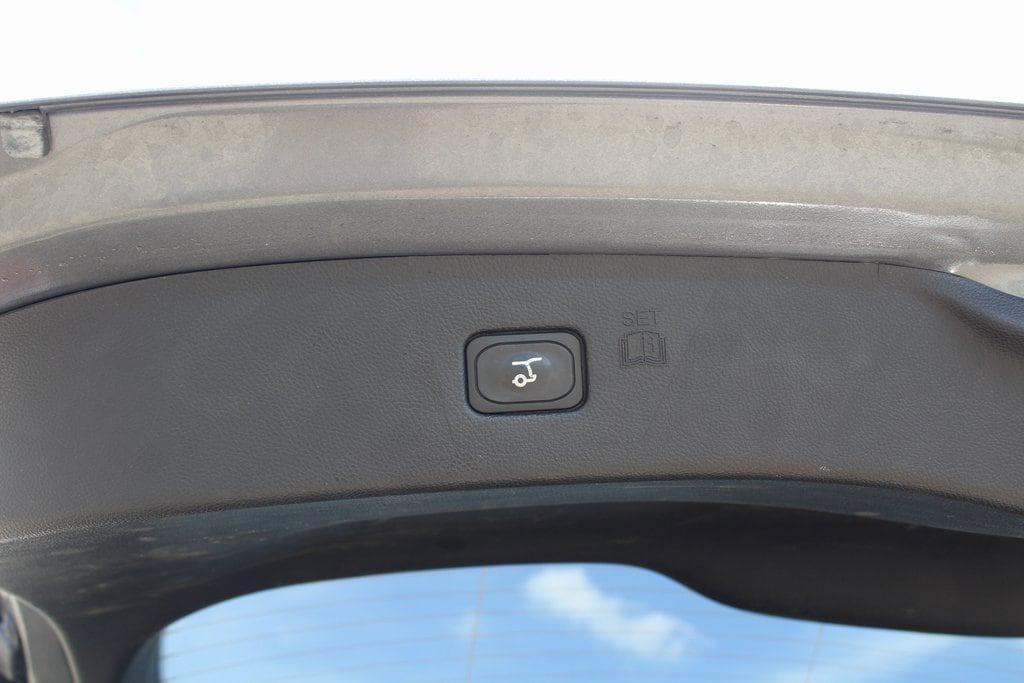 used 2024 Ford Edge car, priced at $24,295