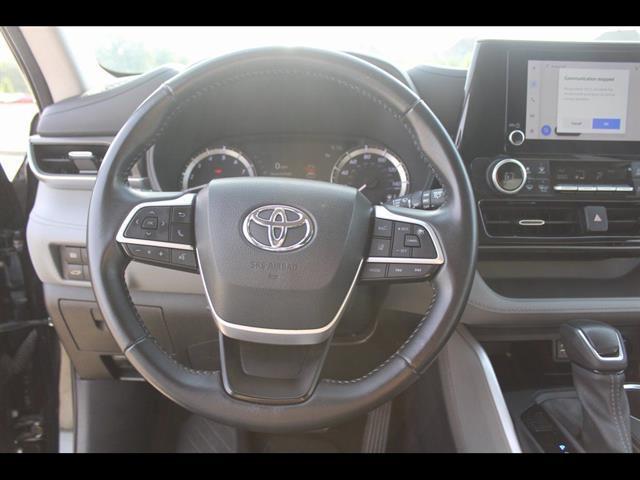 used 2023 Toyota Highlander car, priced at $29,900
