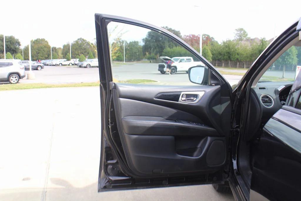 used 2019 Nissan Pathfinder car, priced at $9,995