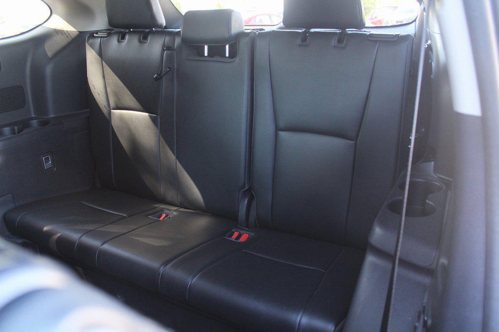 used 2023 Toyota Highlander car, priced at $33,895