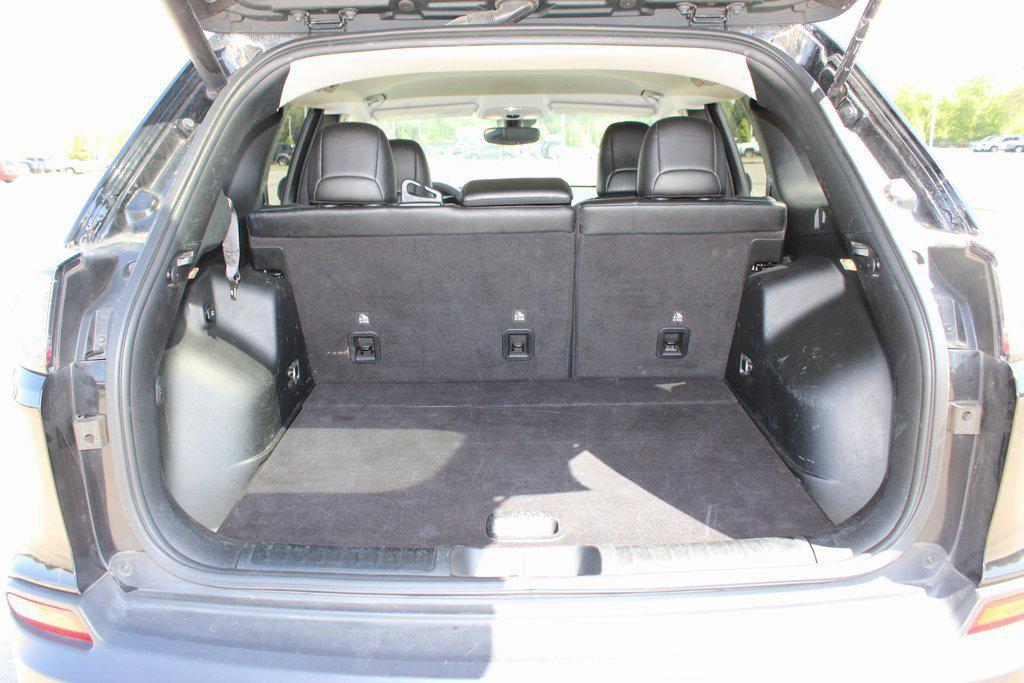 used 2023 Jeep Cherokee car, priced at $20,495