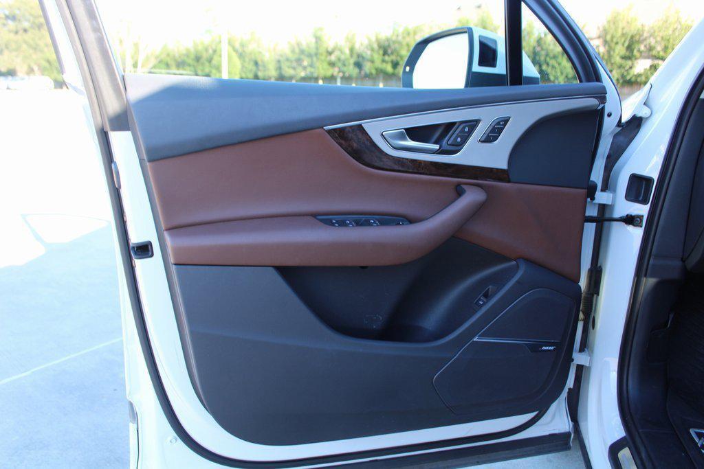 used 2019 Audi Q7 car, priced at $27,995