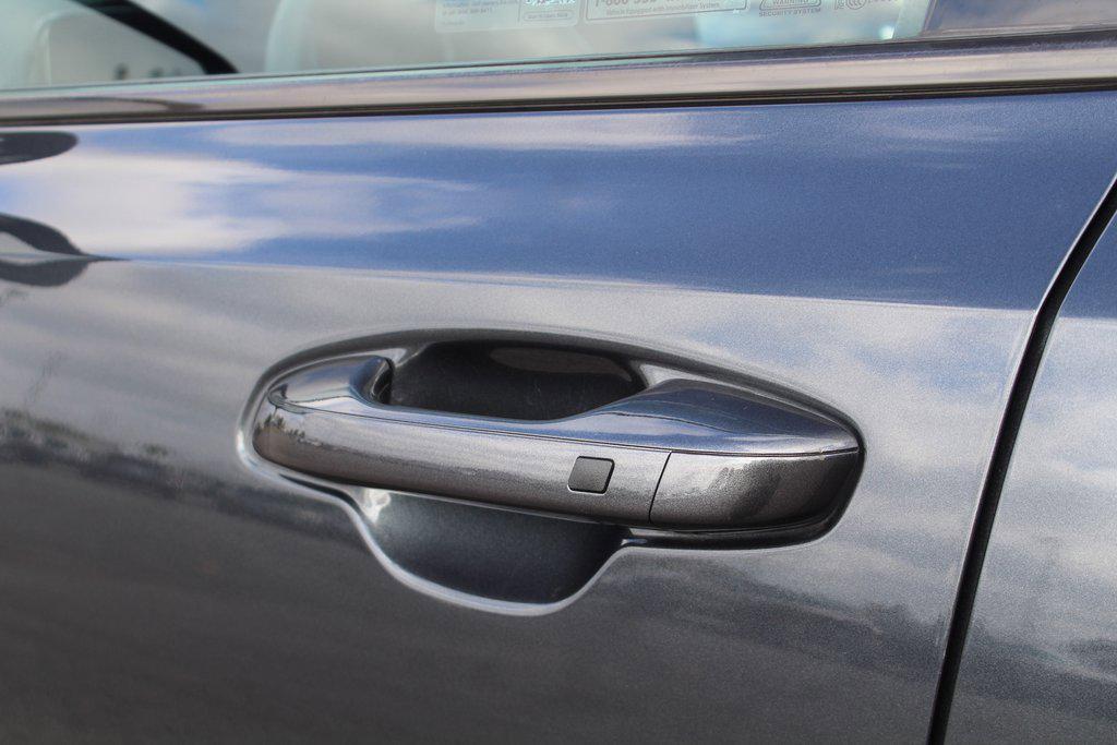 used 2023 Kia Sorento car, priced at $31,995