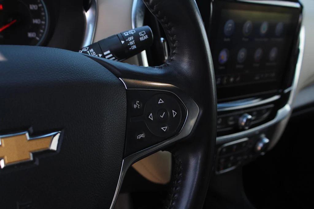 used 2022 Chevrolet Traverse car, priced at $28,545
