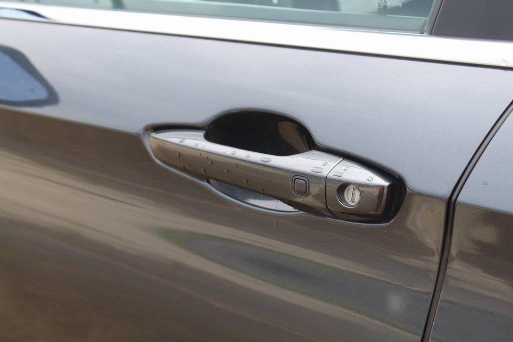 used 2024 Mitsubishi Outlander car, priced at $24,500