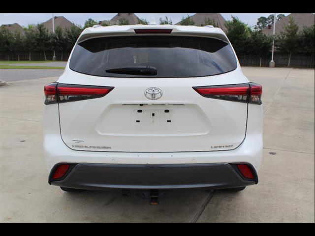 used 2021 Toyota Highlander car, priced at $30,995