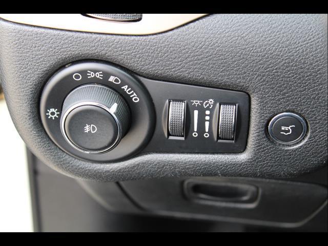 used 2015 Jeep Cherokee car, priced at $10,500