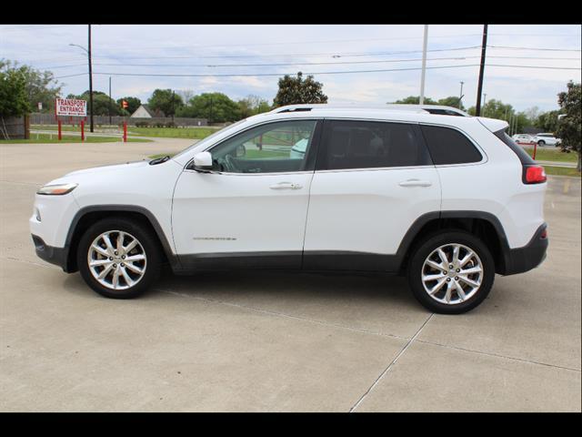 used 2015 Jeep Cherokee car, priced at $10,500