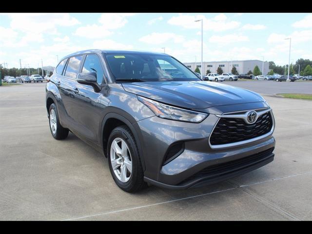 used 2023 Toyota Highlander car, priced at $29,495