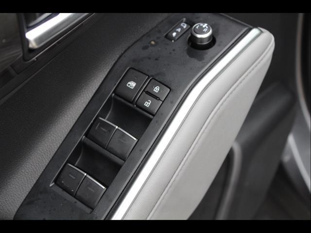 used 2024 Toyota Highlander Hybrid car, priced at $47,600