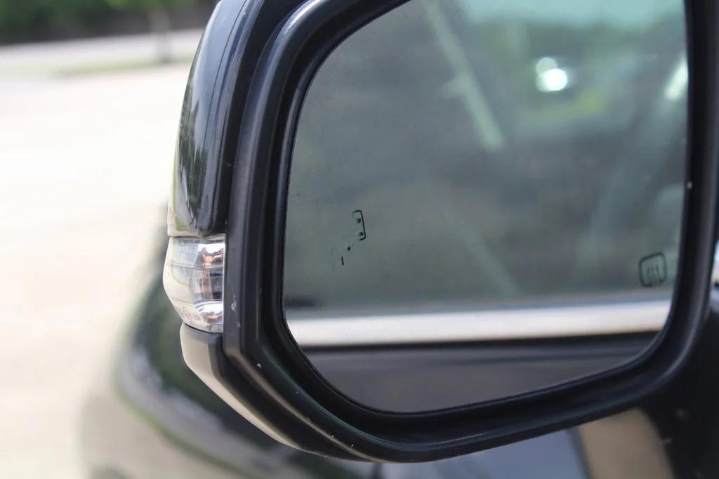 used 2023 Toyota Highlander car, priced at $30,895