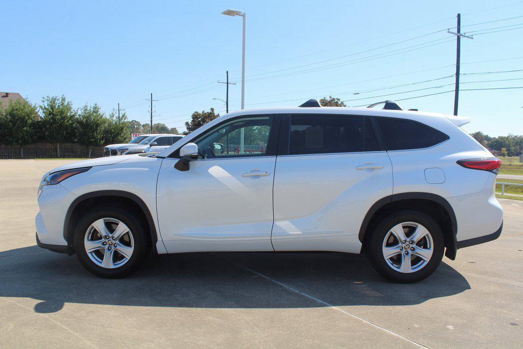used 2023 Toyota Highlander car, priced at $31,995