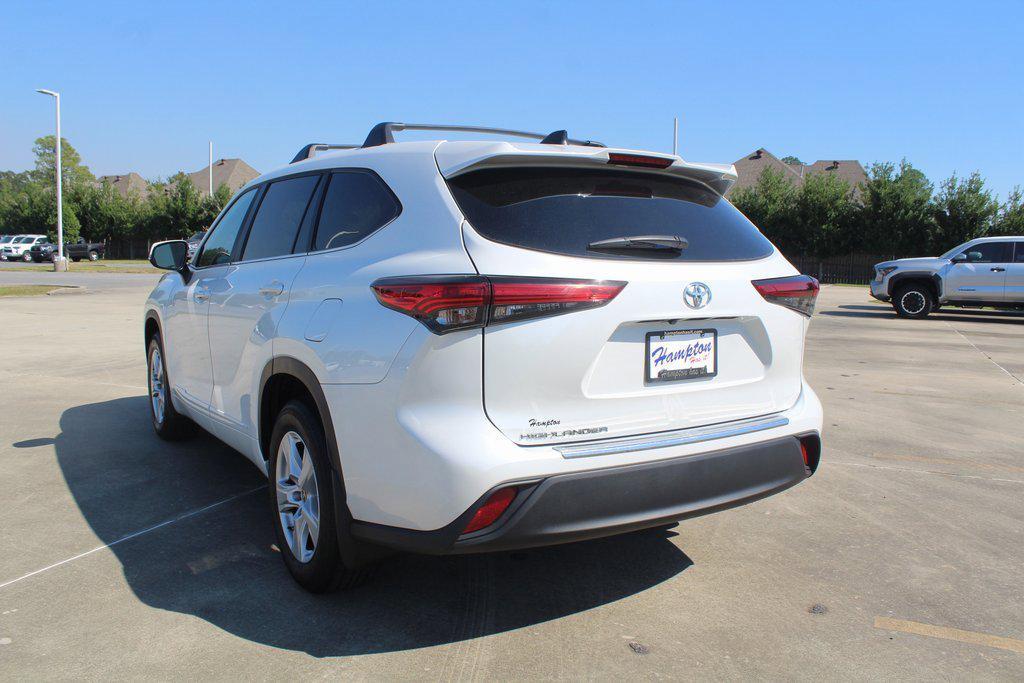 used 2023 Toyota Highlander car, priced at $31,995
