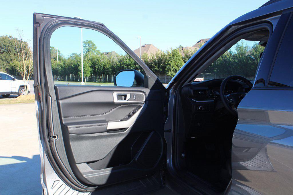 used 2024 Ford Explorer car, priced at $31,599