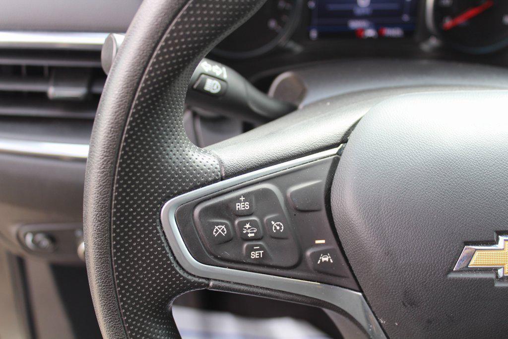 used 2023 Chevrolet Equinox car, priced at $18,495