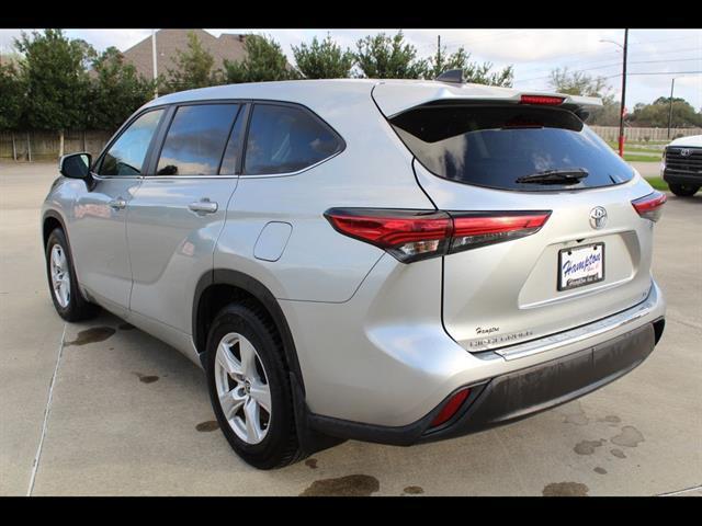 used 2023 Toyota Highlander car, priced at $30,594