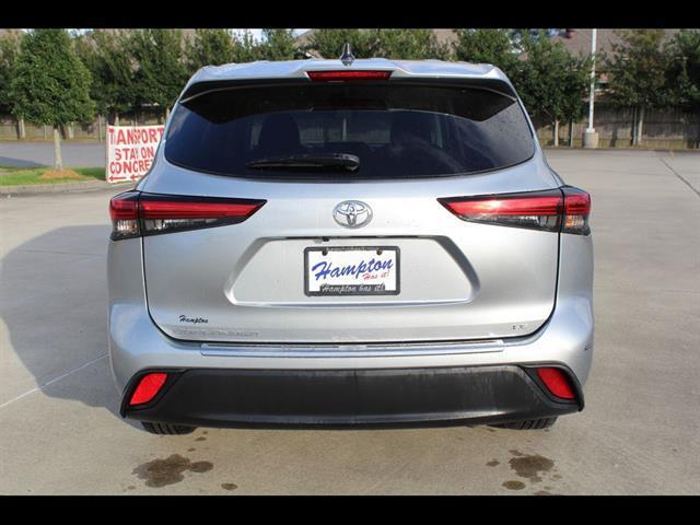 used 2023 Toyota Highlander car, priced at $30,594