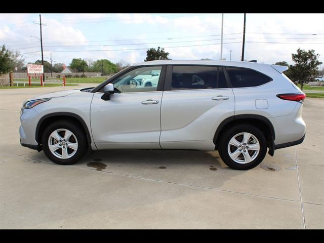 used 2023 Toyota Highlander car, priced at $30,594