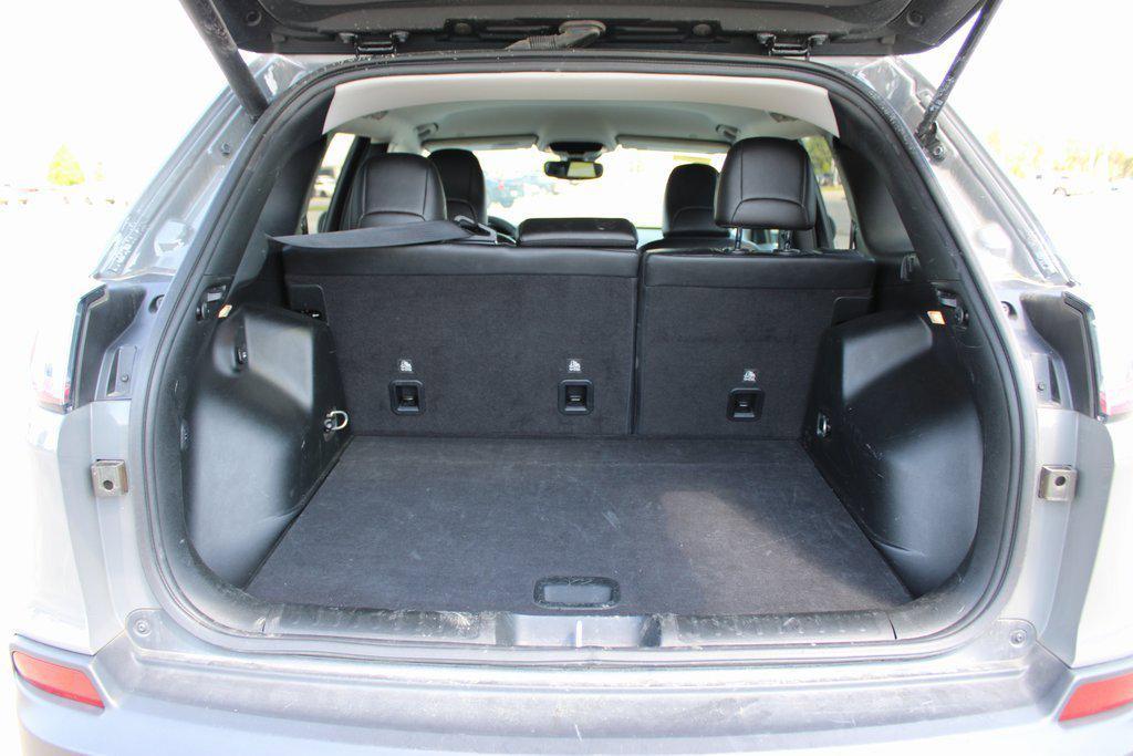 used 2023 Jeep Cherokee car, priced at $20,795