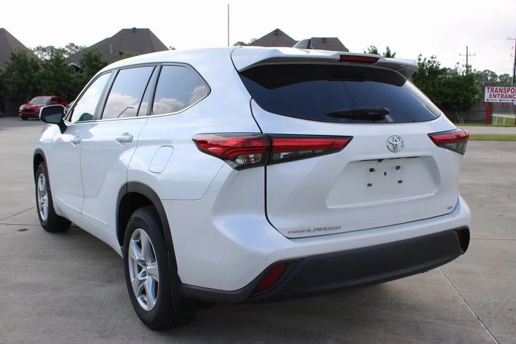 used 2023 Toyota Highlander car, priced at $29,995