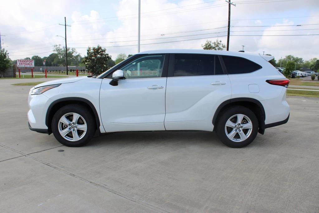 used 2023 Toyota Highlander car, priced at $29,995