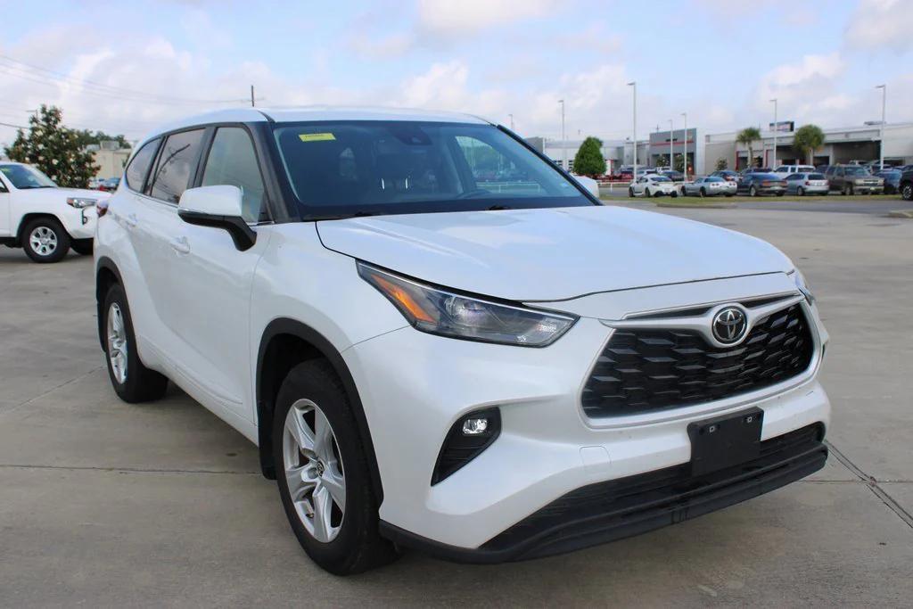 used 2023 Toyota Highlander car, priced at $29,995
